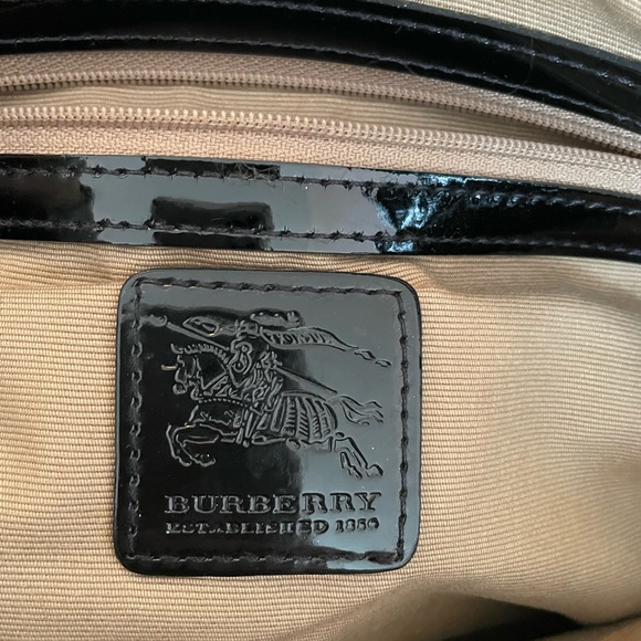 Burberry Tote - Picture 6 of 6